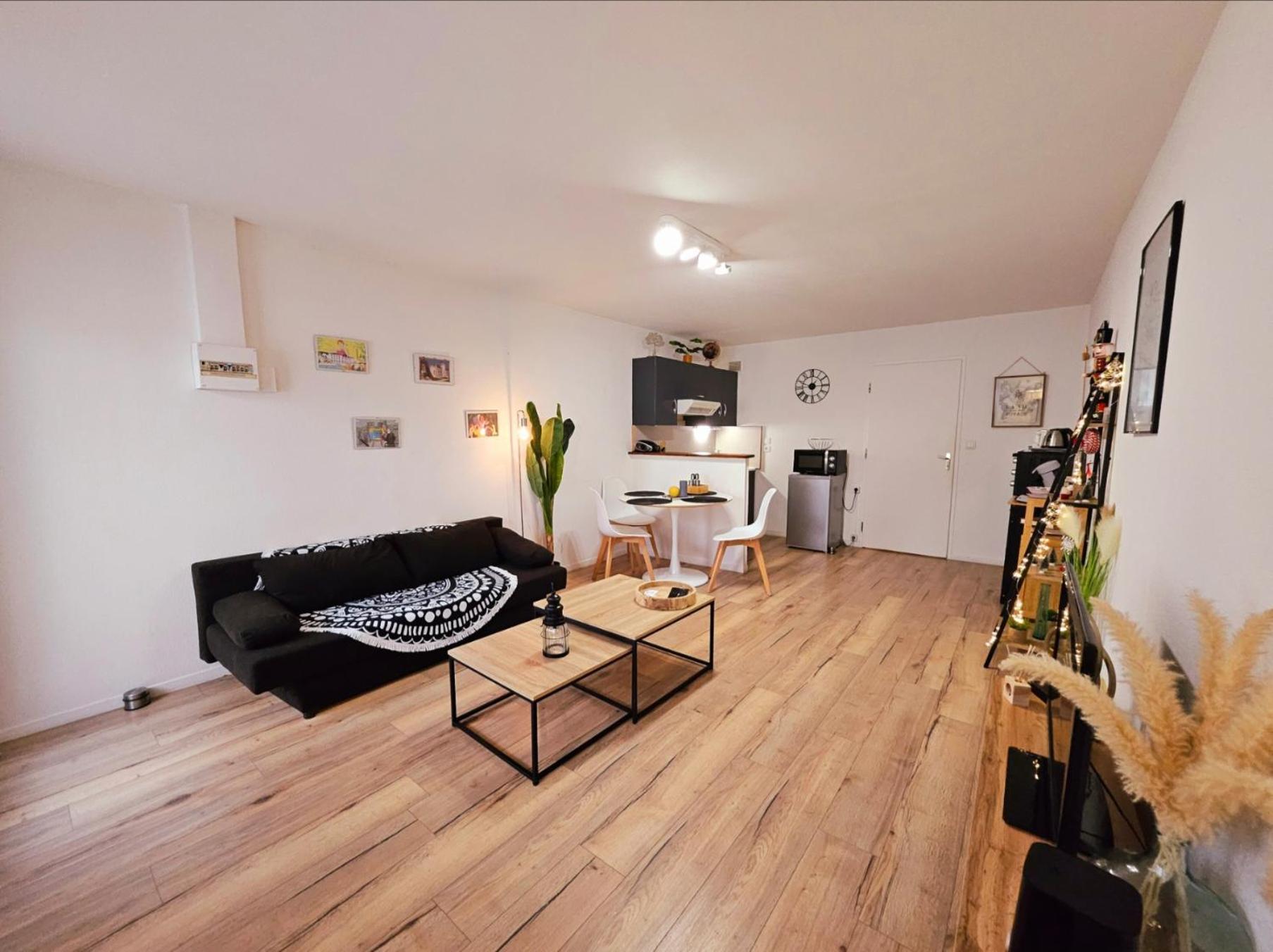 Appartement Cosy Proche Gare - Fibre Optique Et Parking 앙굴렘 외부 사진